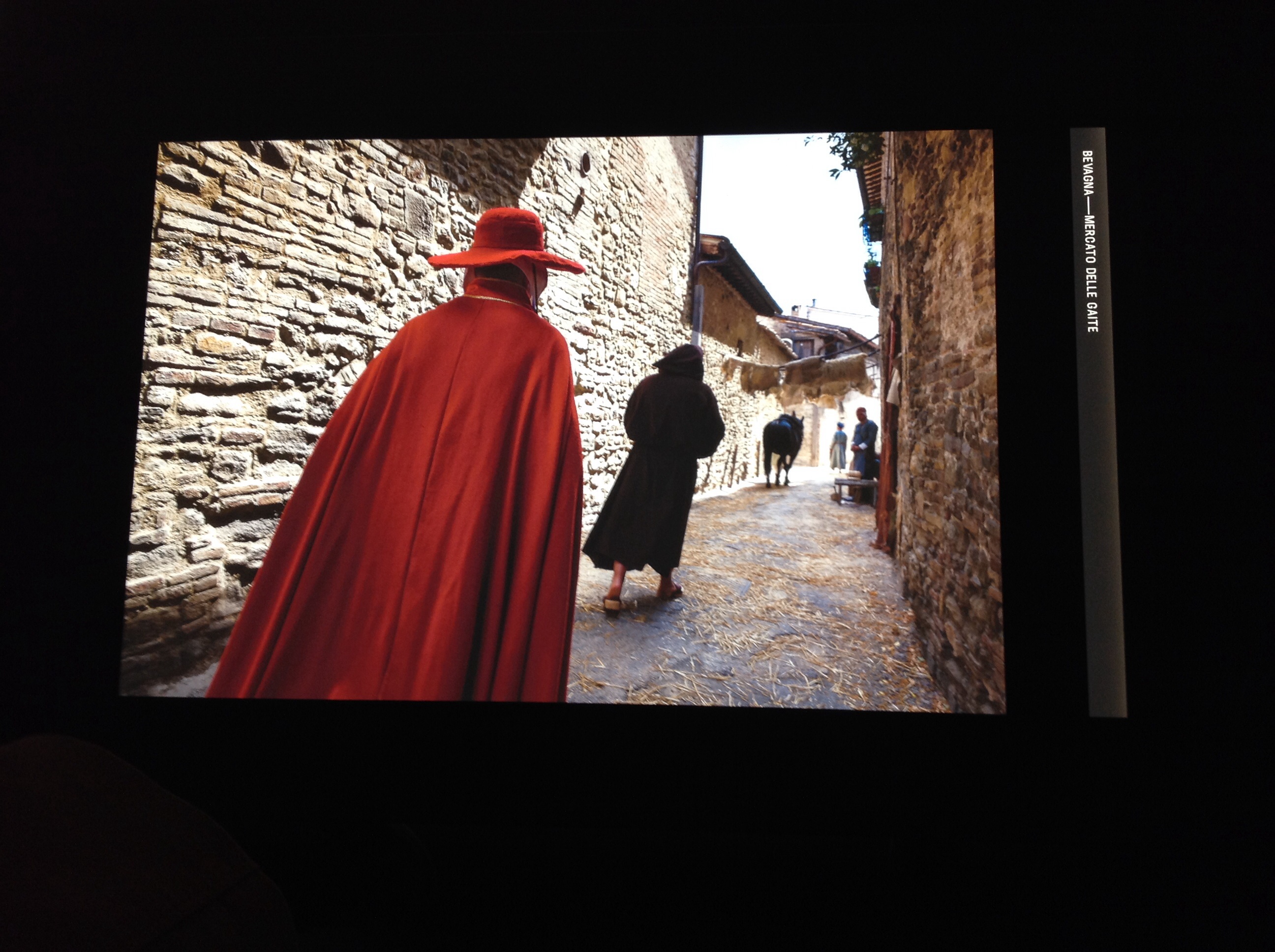 Istallazione mostra Sensational Umbria di Steve McCurry, Ex Ospedale Fatebenefratelli, Perugia