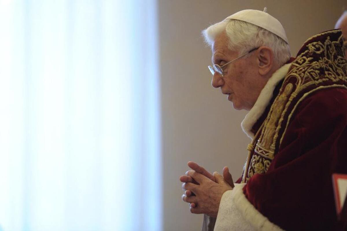 Papa Benedetto XVI annuncia la sua rinuncia al Soglio petrino, 11 febbraio 2013 (Ansa)