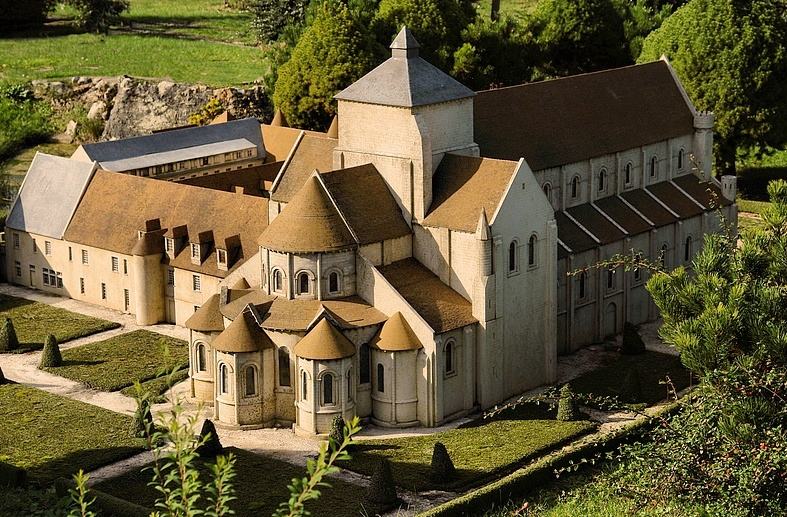 Notre-Dame-Fontgombault-francia