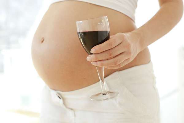 gravidanza-bere-alcol-nascituro-aborto