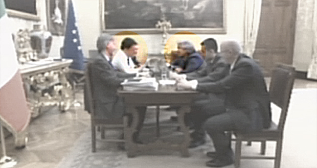 «Grillo, [link url=https://www.tempi.it/grillo-esci-dal-blog-sabato-renzi-sciogliera-la-riserva-lunedi-sara-in-aula#.UwS3yUJ5NQY]esci dal blog[/link]». Sabato Renzi scioglierà la riserva, lunedì sarà in aula