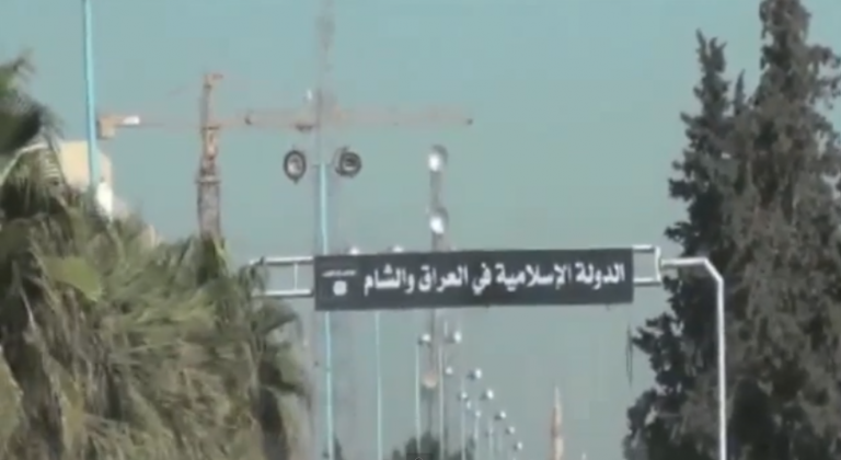 Siria. I musulmani di Raqqa: «Viviamo nella paura e nel terrore. I ribelli impongono la sharia»