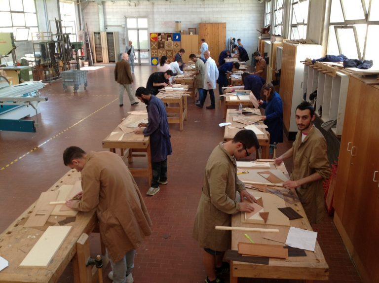 Qui si impara facendo. Se tutte le scuole fossero come questa, avremmo meno disoccupati (ma l’Italia le ostacola)