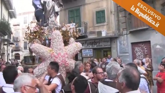 processione-madonna-palermo-ballaro-repubblica-inchino