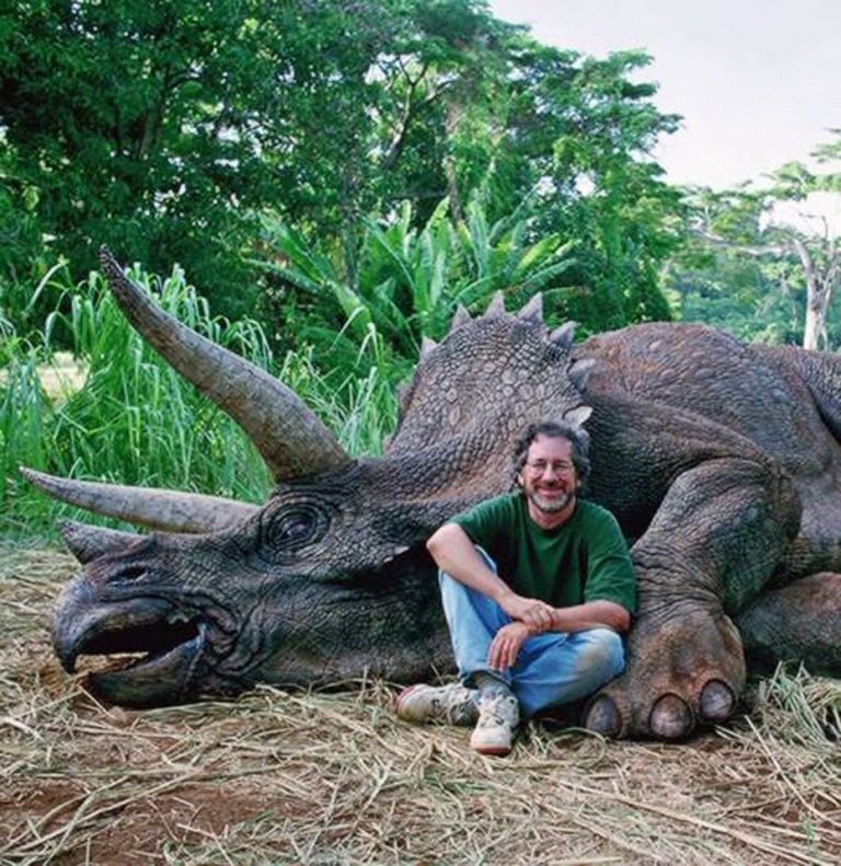 Spielberg che “uccide” un dinosauro non sarebbe diventato un caso internazionale senza queste 15 tipologie di stupidi
