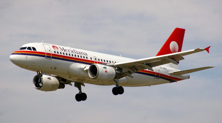 «Meridiana non può competere con i voli low cost. Il trasporto aereo è cambiato: gli esuberi sono inevitabili»