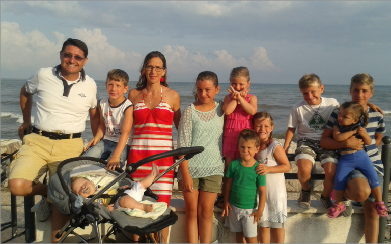 «Bolli, sempre bolli, fortissimamente bolli». Disavventure burocatico-fiscali di un padre di famiglia (numerosa)