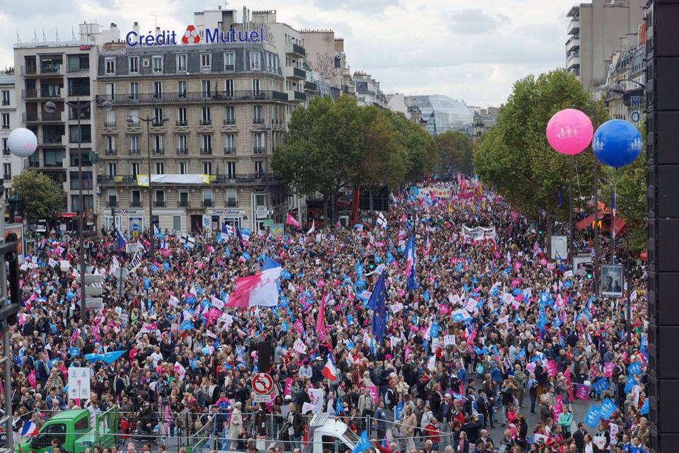 parigi-bordeaux-manif-francia-utero-affitto4