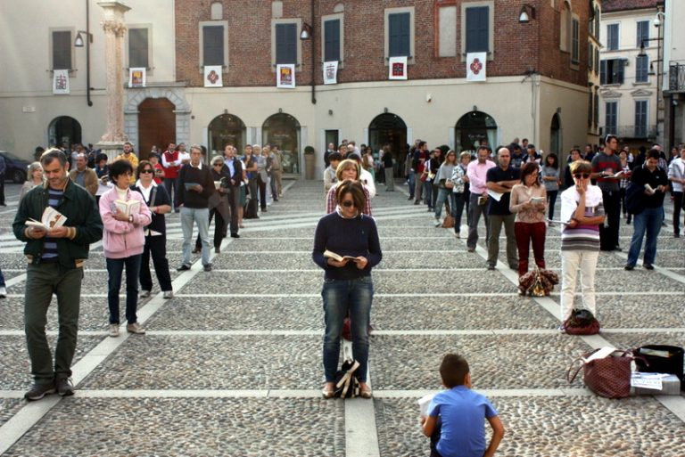 Sentinelle e Passeggini attendono rinforzi. Per esempio dall’esercito del Family day