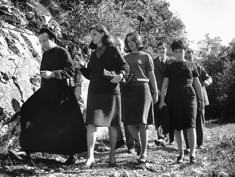Vergini come marito e moglie. Lo splendore del matrimonio e della famiglia in un fenomenale dialogo con don Luigi Giussani