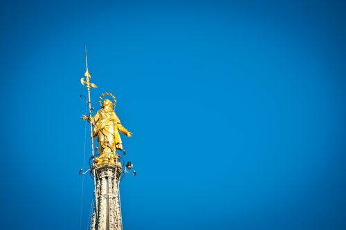 madonnina-duomo-sh-96264335