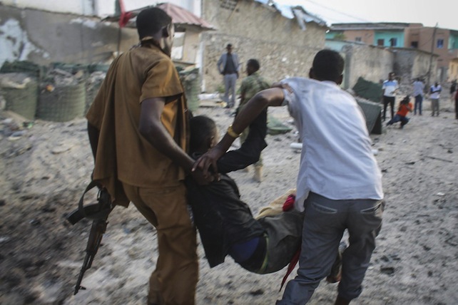 >>>ANSA/SOMALIA: RAID DEI MILIZIANI SHABAAB CONTRO HOTEL