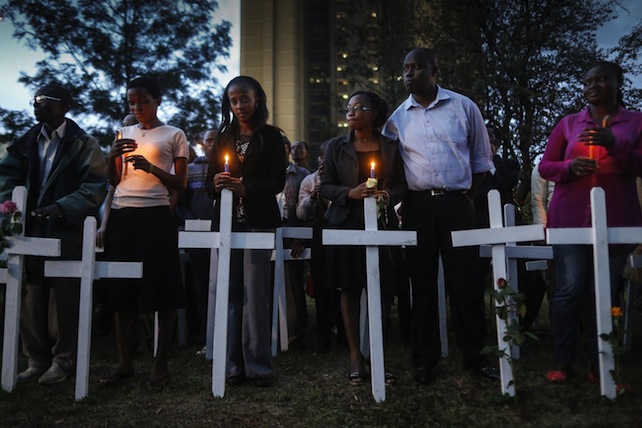 Kenyans gather for a candlelight vigil to mourn the 148 people killed in Garissa attack