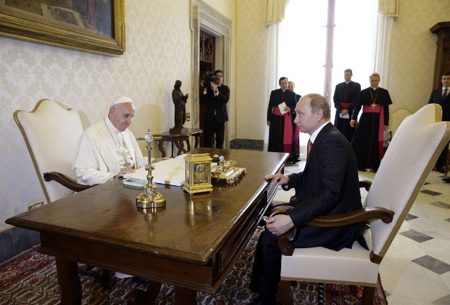 papa-francesco-vladimir-putin-ansa-ap