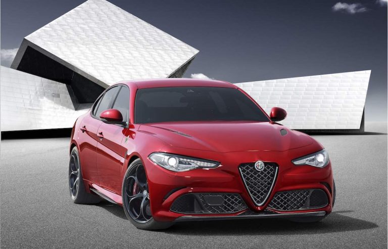 Giulia, il bolide del riscatto Alfa Romeo