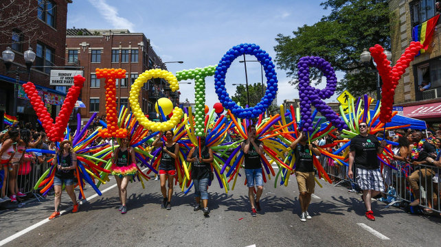 matrimonio-gay-pride-chicago-ansa