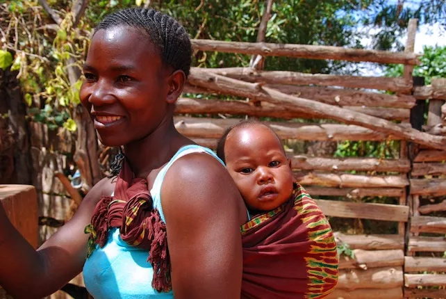 africa-donne-bambini-shutterstock