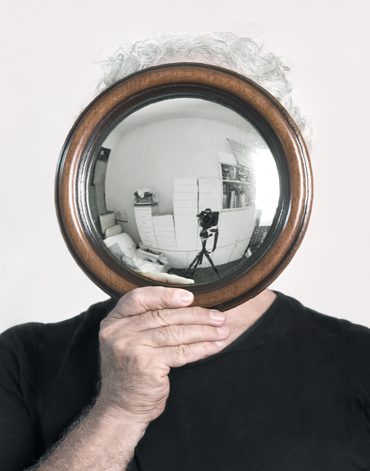Autoritratto di Mario Cresci