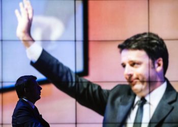Matteo Renzi durante la registrazione di 'Porta a Porta' condotta da Bruno Vespa, che apre oggi la nuova edizione ospitando il presidente del consiglio, Roma, 7 settembre 2015. ANSA/ ANGELO CARCONI