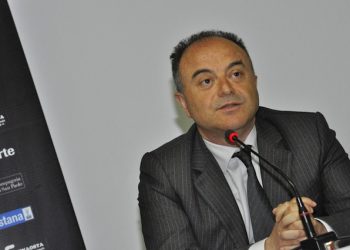 Nicola Gratteri, procuratore aggiunto di Reggio Calabria, partecipa all'evento i 'Colloqui del Forte di Bard', Aosta, 11 aprile 2015. ANSA