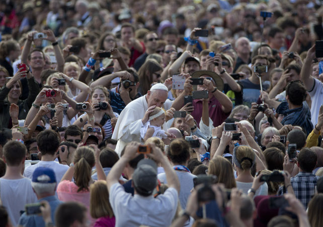 papa-francesco-udienza-famiglia-ansa-ap