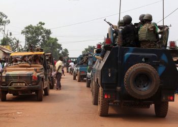 epa04079034 Peacekeeping troops lead a disarmament operation in Bangui, Central African Republic, 15 February 2014. The humanitarian crisis in the Central African Republic has reached 'unspeakable proportions,' UN refugee chief Antonio Guterres said 12 February in the capital Bangui, as the organization started airlifting food aid into the country. The UN World Food Programme (WFP) began airlifting food into Bangui, aiming to bring in 1,800 tons of cereals over the next four weeks to feed 150,000 people for a period of one month.  EPA/LEGNAN KOULA