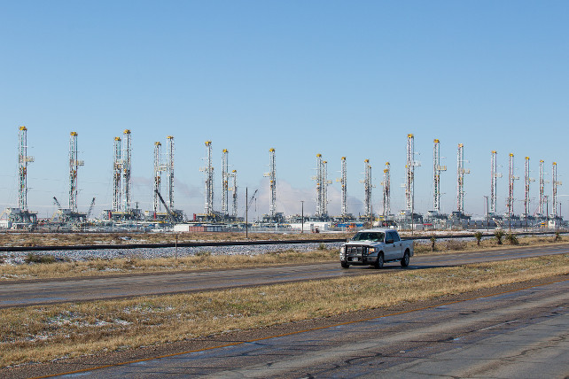 Tutti quelli che escono a pezzi dal ribasso del petrolio