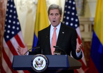 epa05145358 US Secretary of State John Kerry speaks during a joint press availability with Colombian President Juan Manuel Santos (not pictured) at the Department of State in Washington, DC, USA, on 05 February 2016.  EPA/Olivier Douliery