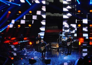 British singer Ed Sheeran performs on stage during the Sanremo Italian Song Festival, at the Ariston theater in Sanremo, Italy, 14 February 2015. The 65th Festival della Canzone Italiana runs from 10 to 14 February.      ANSA/CLAUDIO ONORATI