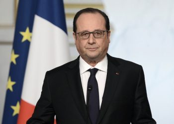 French President Francois Hollande delivers a speech after the weekly cabinet meeting, Wednesday, March 30, 2016 in Paris. Hollande has decided to abandon a bill that would have revoked citizenship for convicted terrorists and strengthened the countryís state of emergency. He had initially submitted the two proposals days after the Nov. 13 attacks in Paris that left 130 people dead. (Stephane de Sakutin, Pool via AP)