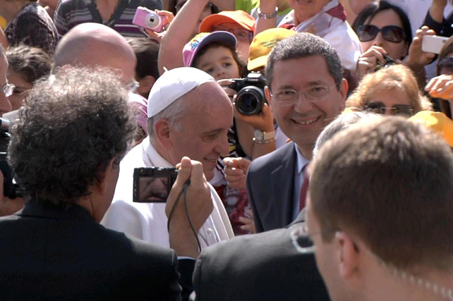 ignazio-marino-papa-francesco-roma-ansa