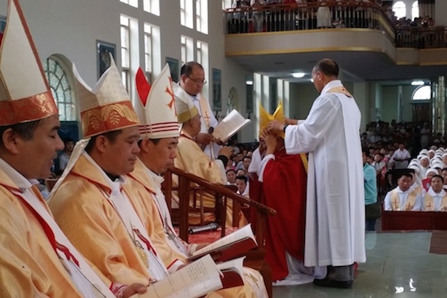 cina-zhang-yinlin-cristiani-vescovi-chiesa-cattolici