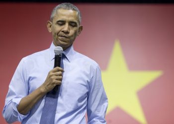 U.S. President Barack Obama pauses as he speaks to Vietnamese young people during the Young Southeast Asian Leaders Initiative (YSEALI) town hall at the at the GEM Center in Ho Chi Minh City, Vietnam, Wednesday, May 25, 2016. (AP Photo/Carolyn Kaster)