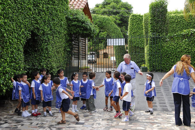 aldo-trento-bambini-scuola