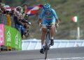 Italian rider Vincenzo Nibali of Astana team arrives to the finish line of the of the Giro d'Italia 2016, from Guillestre to Sant'Anna di Vinadio 134 km, Italy, 28 May 2016.
ANSA/LUCA ZENNARO
