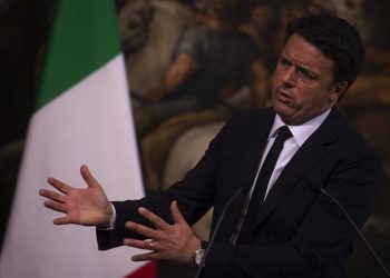 Italian premier Matteo Renzi during a joint press conference with Dutch counterpart Mark Rutte (not in picture), after their meeting at Palazzo Chigi in Rome, Italy, 19 May 2016.     ANSA/MAURIZIO BRAMBATTI