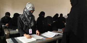 epa03267923 Female students attend a class in a Madrasa (Islamic faith schools) at Maghbazar in Dhaka, Bangladesh, 16 June 2012. Registered Madrasas follow state-approved curriculum along with Islamic studies, students also learn Mathematics, English, Science etc. There are an estimated 6,500 Quomi madrasas in the country, with almost 1.5 million students.  EPA/ABIR ABDULLAH