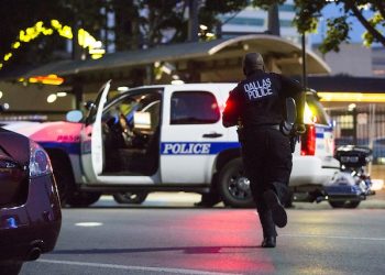 Dallas Police respond after shots were fired at a Black Lives Matter rally in downtown Dallas on Thursday, July 7, 2016. Dallas protestors rallied in the aftermath of the killing of Alton Sterling by police officers in Baton Rouge, La. and Philando Castile, who was killed by police less than 48 hours later in Minnesota. (Smiley N. Pool/The Dallas Morning News)