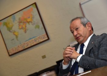 Il presidente del Consiglio di Amministrazione di Wind Telecomunicazioni S.p.A. Naguib Sawiris all'Ansa, Roma, 23 febbraio 2015. ANSA/ETTORE FERRARI