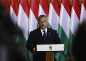 epa05569970 Hungarian Prime Minister Viktor Orban speaks during a press conference concerning the migration referendum held in Hungary on 02 October on the European Commission's proposed mandatory resettlement of migrants in member states of EU following an extraordinary session of the faction of Fidesz in the Parliament building in Budapest, Hungary, 04 October 2016.  EPA/Zsolt Szigetvary HUNGARY OUT