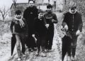 DA LEONARDO NESTI - tre foto di don milani fatte da oliviero toscani appena 21enne, che verranno esposte in una mostra ('Cristiani d'Italia) in programma a Bologna da mercoledì e della quale l'ANSA è partner. Le foto appartengono alla Fondazione per le scienze religiose Giovanni XXIII.