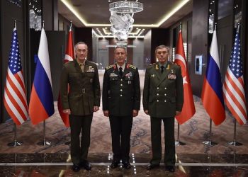 epa05835092 A handout photo made available by the Turkish Armed Forces General Staff Press Office on 07 March 2017 shows Chief of the General Staff of the Turkish Armed Forces, Hulusi Akar (C), US Chariman of the Joint Staff General Joseph Dunford (L) and Russian Chief of General Staff General Valery Gerasimov (R) after their meeting in Antalya, Turkey, 07 March 2017. Turkish, Russian and US Chiefs of General Staff met to discuss the recent operations against IS in Syria.  EPA/TURKISH ARMED FORCES GENERAL STAFF PRESS OFFICE HANDOUT  HANDOUT EDITORIAL USE ONLY/NO SALES