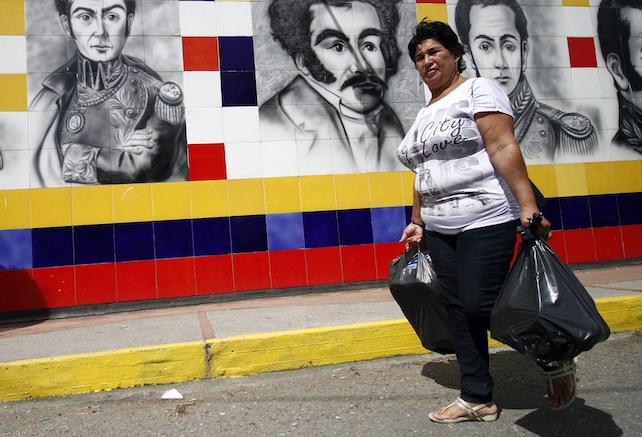Venezuela: panettieri arrestati come criminali e donne costrette a partorire per strada