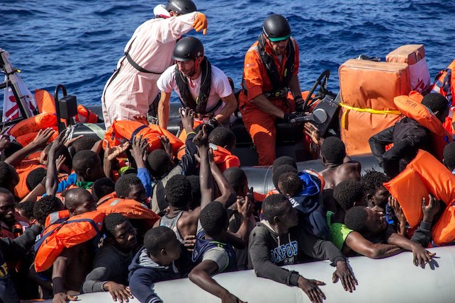 Come si fa a sperare che un’emergenza di carità divenga un diritto?