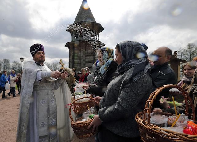 Orthodox Christians celebrate Easter in Russia