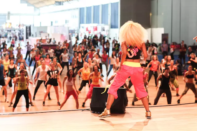 Ballare in Iran è “haram”. Il regime mette al bando anche la zumba