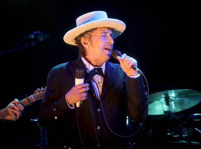 epa05634397 (FILE) A file picture dated 13 July 2012 shows US musician Bob Dylan performing at the Benicassim International Music Festival (FIB) in Benicassim, Spain. According to media reports on 16 November, Dylan confirmed that he will not be able to attend the Nobel ceremony to accept his 2016 Nobel Prize in Literature, after he was announced as the recipient of the prize in Stockholm on 13 October 2016.  EPA/DOMENECH CASTELLO