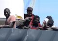 L'arrivo al porto di Palermo della nave "Sfinge", 7 Giugno 2014. A bordo dell'unita' della Marina Militare 367 migranti soccorsi ieri nel canale di Sicilia. Tra loro vi sono 52 donne, di cui una incinta e 45 minori. Ad attenderli la task-force organizzata dalla prefettura, il personale dell'Asp e del 118, polizia, carabinieri e assistenti sociali.          ANSA/MIKE PALAZZOTTO