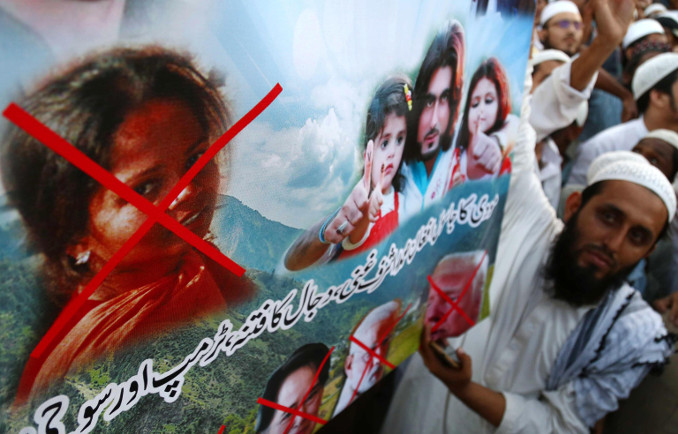 Proteste degli estremisti islamici in Pakistan per l'assoluzione di Asia Bibi