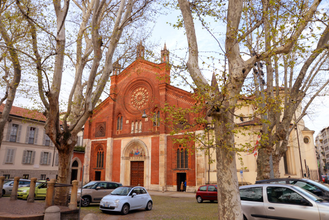 Facciata della chiesa di San Marco a Milano, quartiere Brera